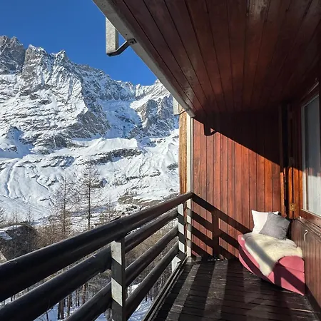 Sun House Cervinia 아파트
